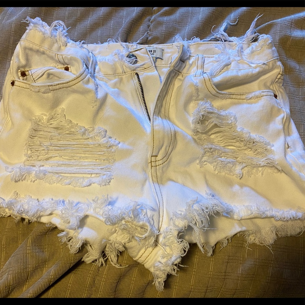 Gently used white forever 21 shorts
